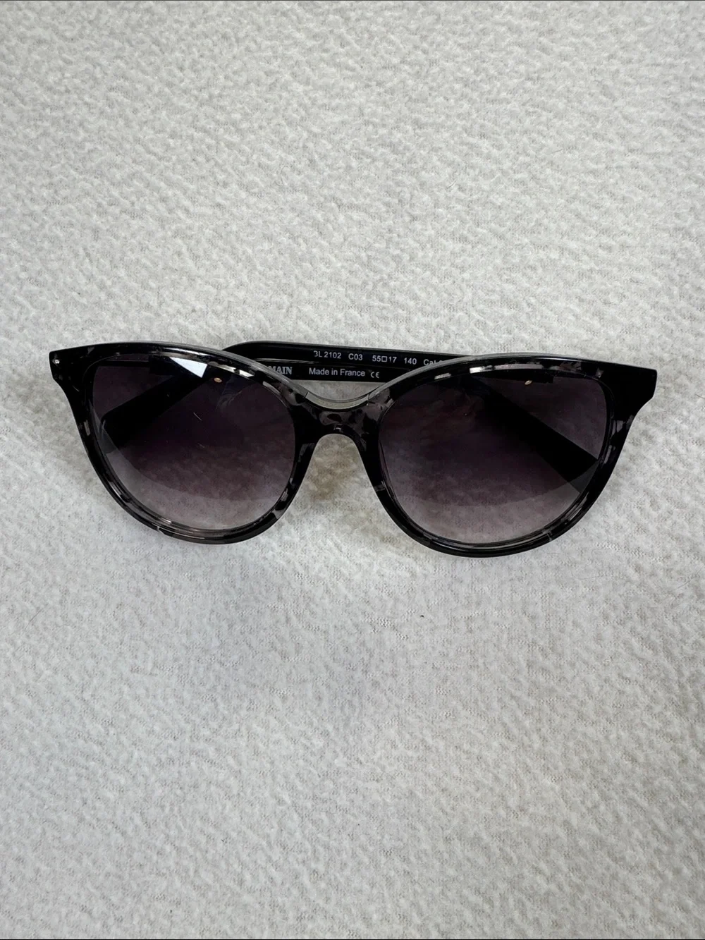 Balmain BL 2102 C03 black tortoise frame and gray gradient lenses